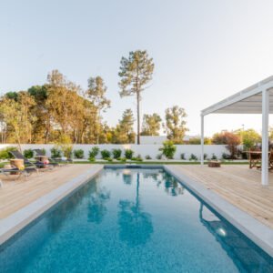 Modern house in fredericksburg va with garden swimming pool and wooden deck